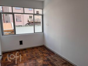 Image 18 - 857582