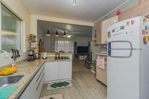Image 15 - 857637