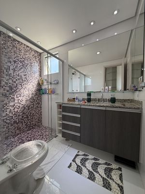 Image 19 - 857641
