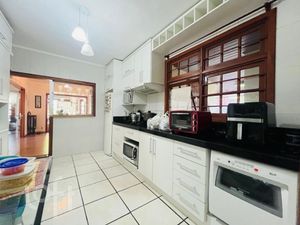 Image 7 - 857658