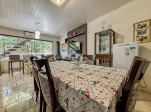 Image 11 - 857658