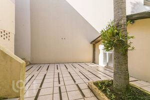 Image 17 - 857678