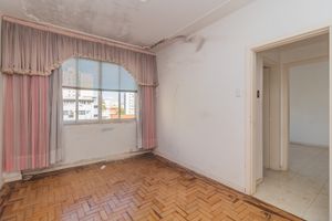 Image 10 - 857700