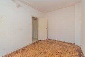 Image 11 - 857700