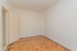 Image 13 - 857700