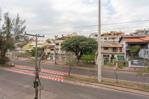 Image 32 - 857702