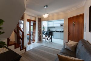 Image 35 - 857702
