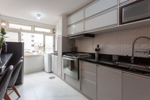 Image 19 - 857702