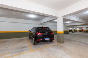Image 21 - 857704
