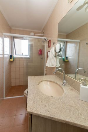 Image 3 - 857726