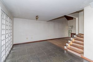 Image 6 - 857734