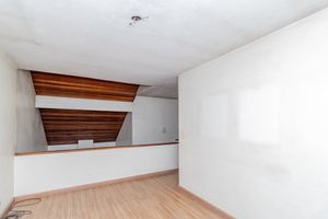 Image 32 - 857734