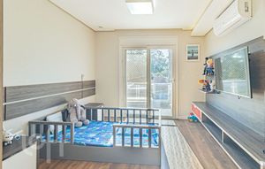 Image 19 - 857748