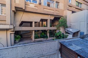 Image 10 - 857792