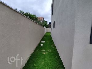 Image 9 - 857802