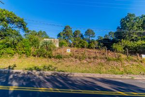 Image 3 - 857825