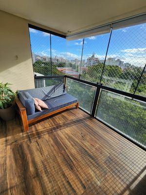 Image 1 - 857875