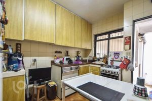 Image 11 - 857876