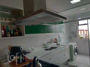 Image 6 - 857877