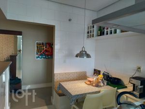 Image 8 - 857877