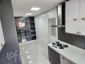 Image 6 - 857889