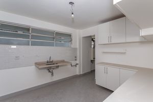 Image 31 - 857895