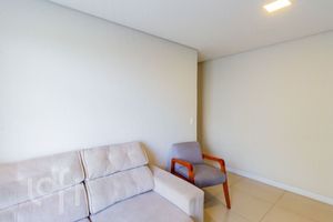 Image 1 - 857897