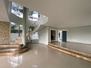 Image 9 - 857904