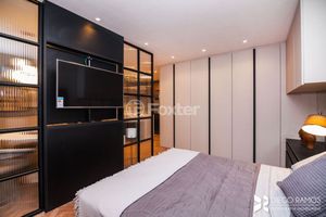 Image 8 - 857969