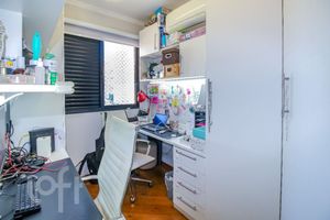 Image 15 - 857989