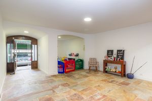 Image 13 - 858017