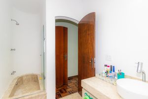 Image 30 - 858017