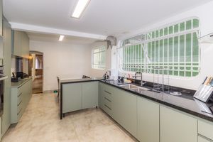 Image 60 - 858017