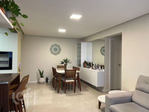 Image 4 - 858018