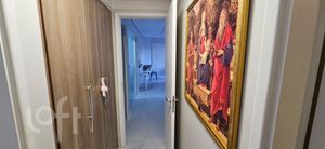 Image 8 - 858022