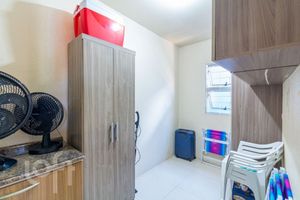 Image 8 - 858045