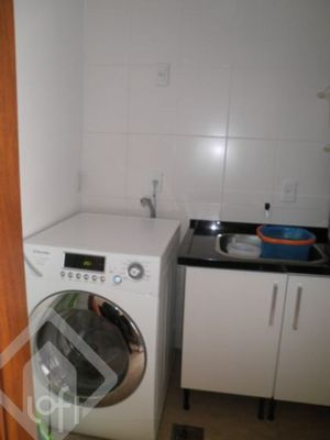Image 9 - 858079