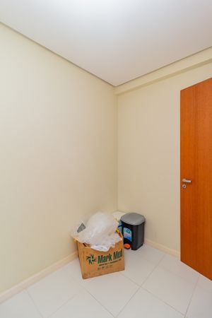 Image 6 - 858098