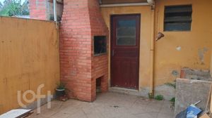 Image 33 - 858111