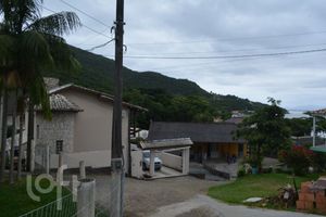 Image 25 - 858144