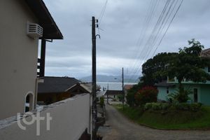 Image 26 - 858144