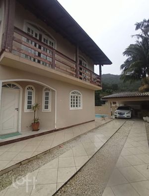 Image 3 - 858144