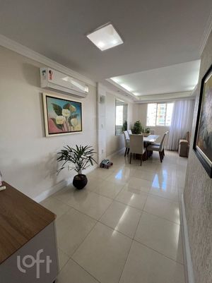 Image 12 - 858146