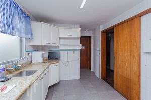 Image 19 - 858150
