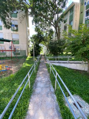 Image 9 - 858153