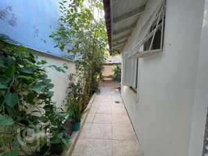 Image 24 - 858157