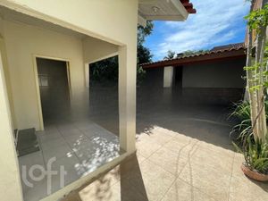Image 19 - 858157