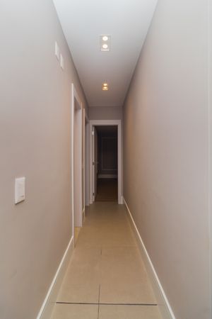 Image 7 - 858162