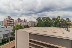 Image 17 - 858162