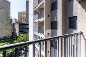 Image 4 - 858184